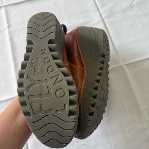 Fly London Chestnut Brown Yuma Yama Wedge Boot 9.5 /40 Booties - Picture 4 of 8